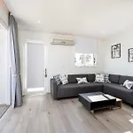 Nefeli-beachfront -apartment *