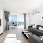 Nefeli-beachfront -apartment Apartment *
