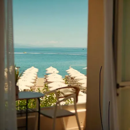 Nefeli-beachfront -apartment